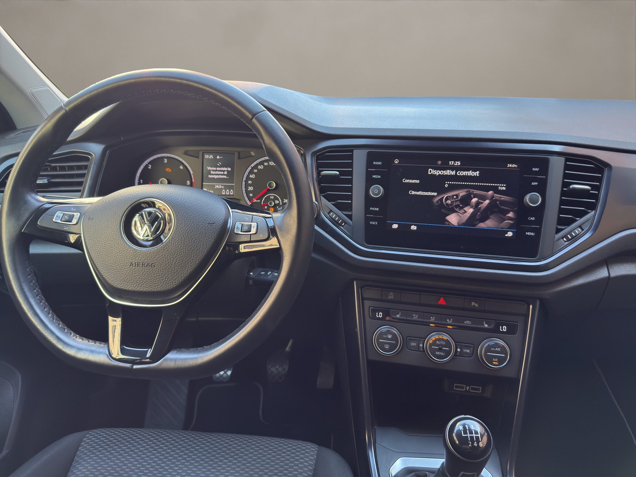 17.ACCESSORI VW t-roc DIESEL MANUALE